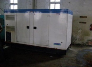 黑龙江康明斯150kw大型柴油二手发电机组